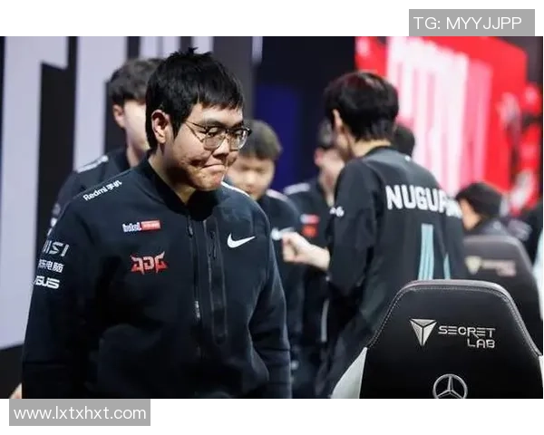 赛后分析：TES与V5对决中的战术较量与团队协作探讨